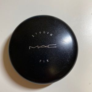 Mac studio fix powder plus foundation (Nc30)